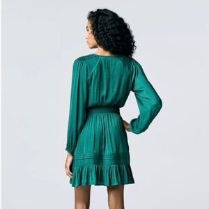 Simply Vera Wang Pleated Short Mini Shift Dress Womens M Green‎